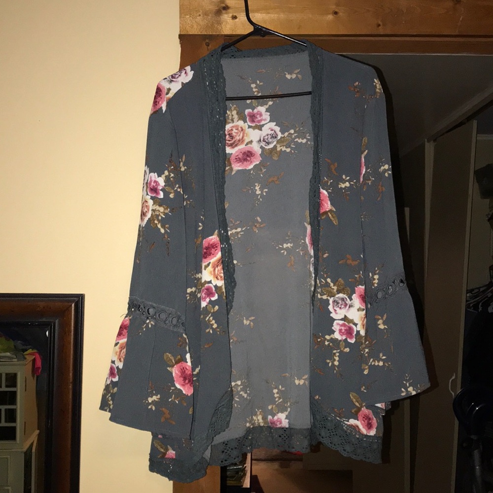 Kimono- floral
